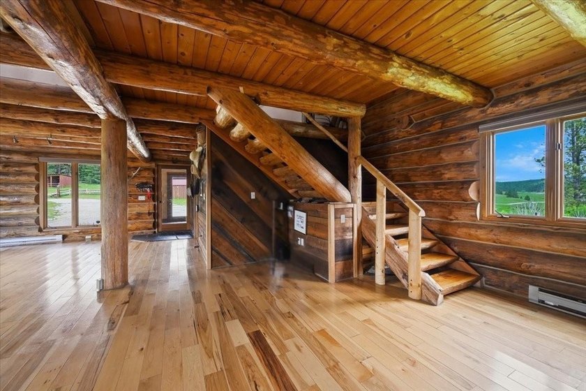 Listed by Jeff Lawler &amp; Lori Barnett at Engel &amp; Volkers Black - photo 13