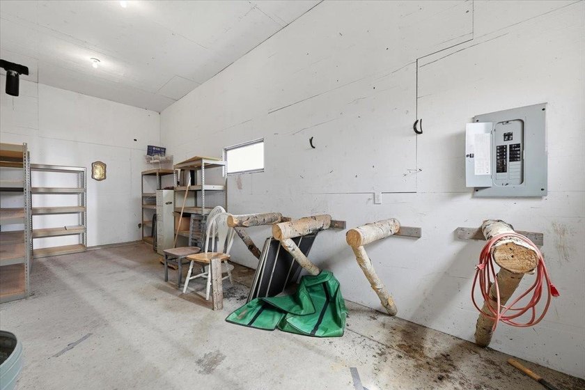 Listed by Jeff Lawler &amp; Lori Barnett at Engel &amp; Volkers Black - photo 30