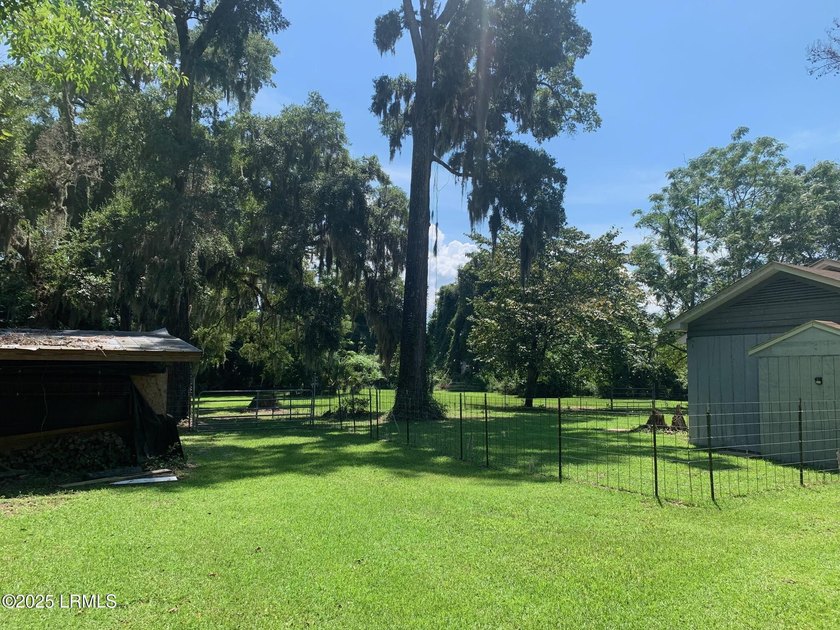 Prime Multi-Use Opportunity! Discover the potential of this - photo 4