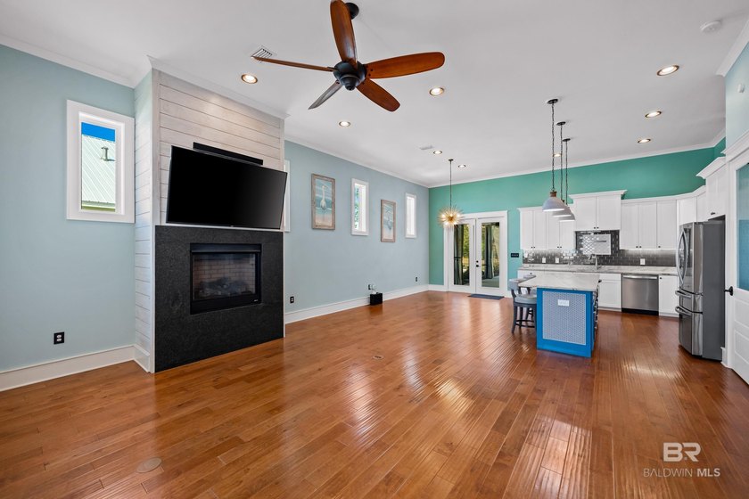 Enjoy low-maintenance living in the golf course community of - photo 6
