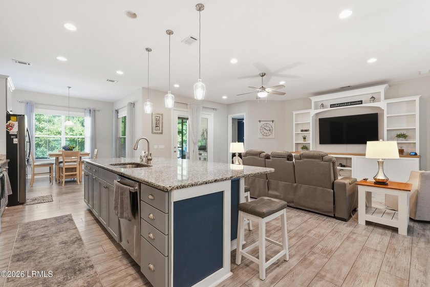 Welcome to 155 Quarter Casting Circle, where affordability meets - photo 4