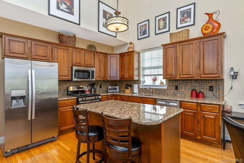 Welcome to 20 Emilie Drive, a beautifully maintained Zinfandel - photo 12