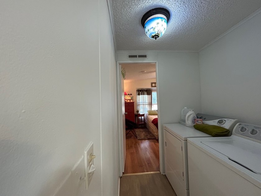 Welcome to 272 Daffodil Drive, an elegant and inviting residence - photo 20