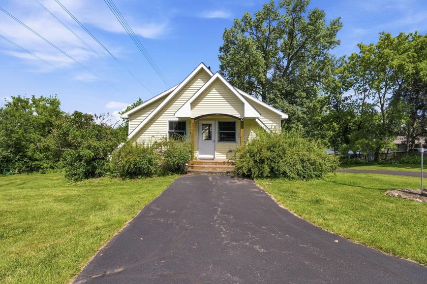 A rare find in a great location. Private secluded two acre lot - photo 8
