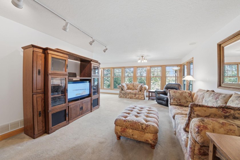A rare find in a great location. Private secluded two acre lot - photo 9