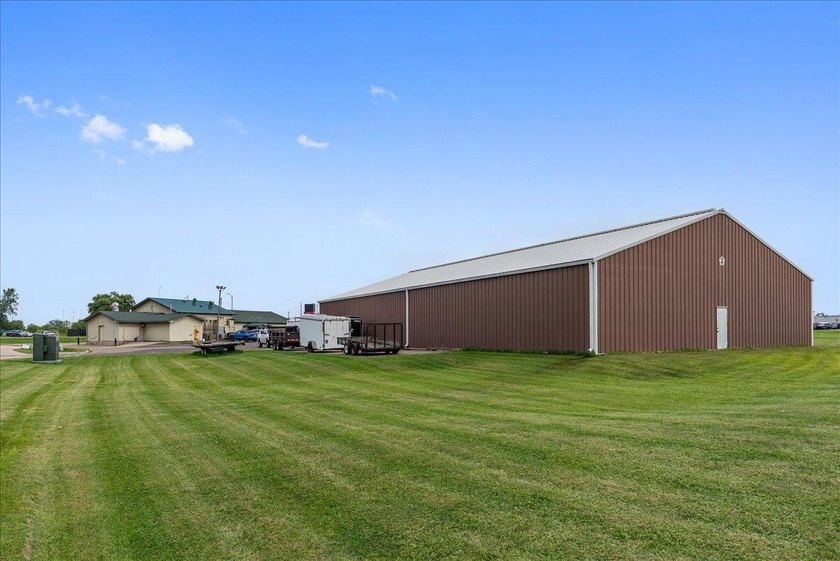 Here's your chance to own a versatile commercial property in a - photo 32