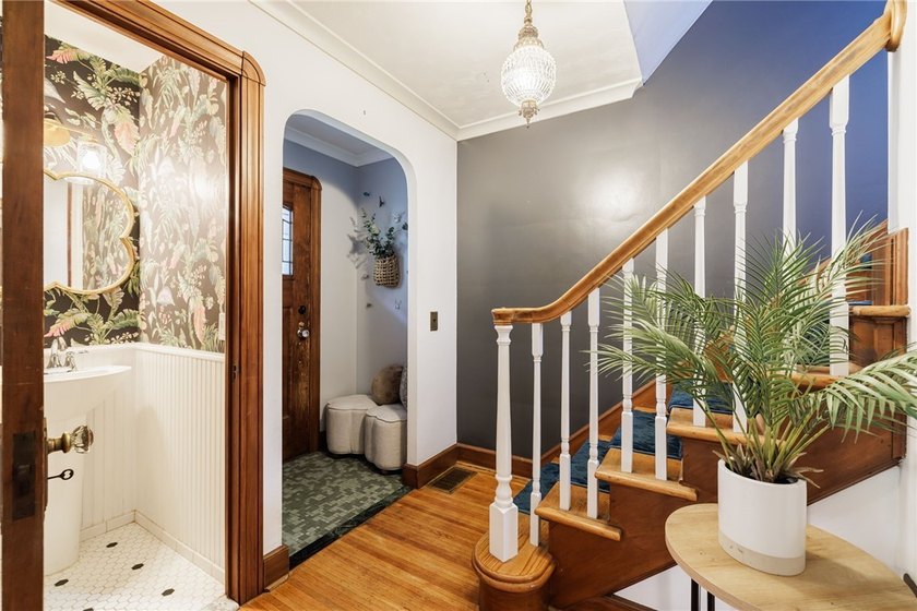 Welcome to 98 Wimbledon Road, where timeless architecture - photo 6