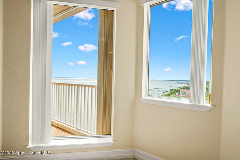 Wake up to breathtaking panoramic views of the Indian River from - photo 28