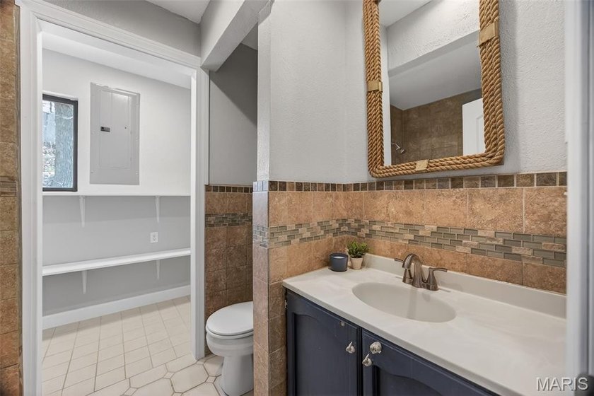 Vaulted ceilings, natural light, and quick lake access. This is - photo 13