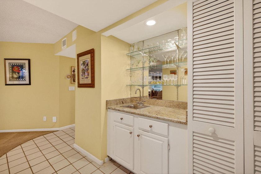 Beautiful 2 bedrrom 2 bath furnished condo in ''Seascape 1'' at - photo 13