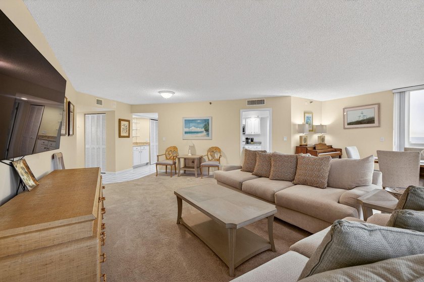 Beautiful 2 bedrrom 2 bath furnished condo in ''Seascape 1'' at - photo 14