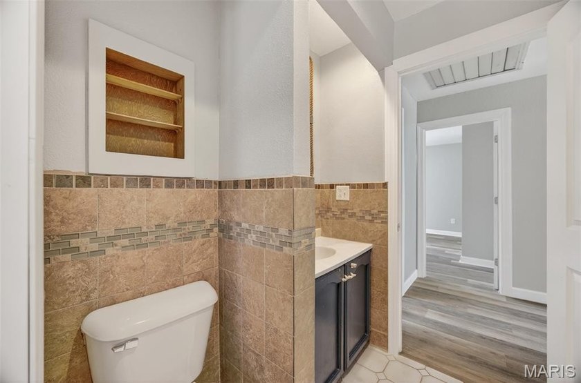 Vaulted ceilings, natural light, and quick lake access. This is - photo 16