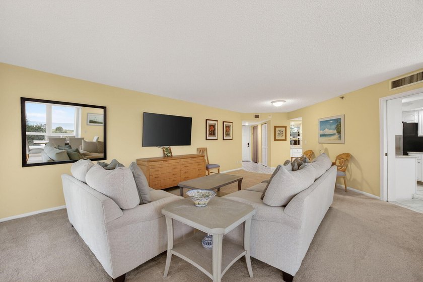 Beautiful 2 bedrrom 2 bath furnished condo in ''Seascape 1'' at - photo 16