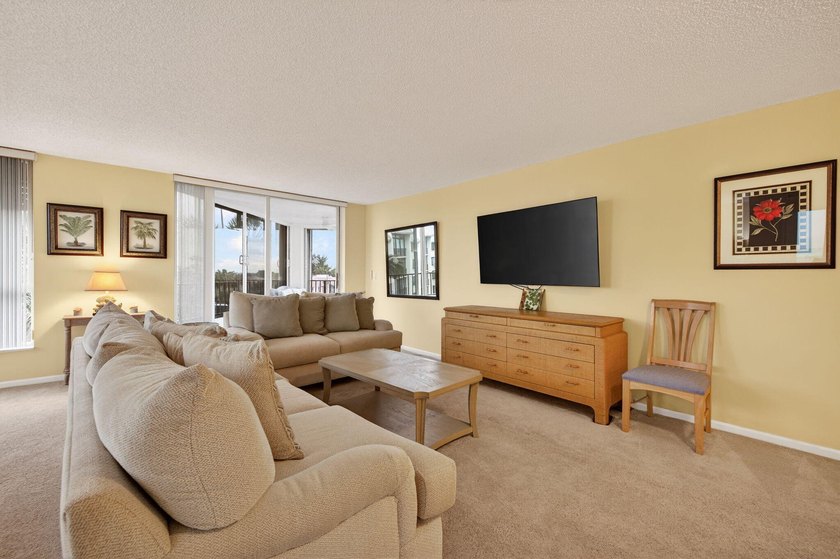 Beautiful 2 bedrrom 2 bath furnished condo in ''Seascape 1'' at - photo 18