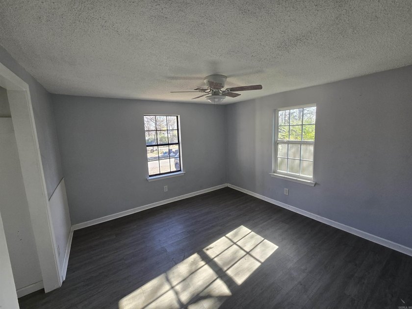 Perfect starter home or investment property. Located close to - photo 19