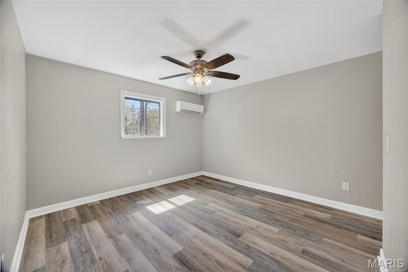 Vaulted ceilings, natural light, and quick lake access. This is - photo 19