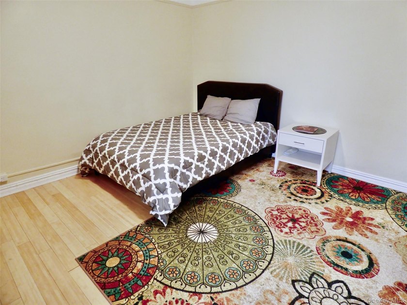 Experience urban living at its finest in this spacious Coop - photo 3