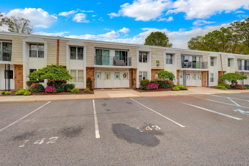 This Co-op Style Home Features 1 Bedrooms, Full Bath, Kitchen &amp; - photo 3