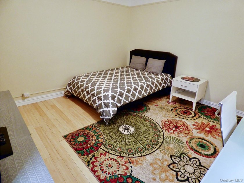 Experience urban living at its finest in this spacious Coop - photo 6
