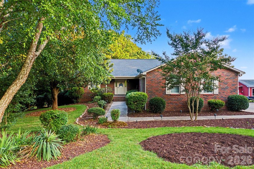 Experience elevated Lake Norman living in this fully renovated - photo 3
