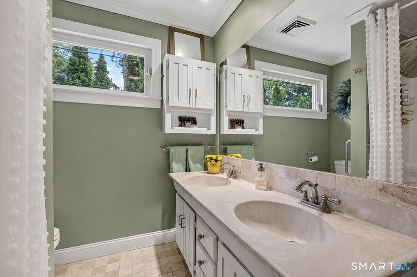 Welcome to your own private retreat on beautiful Gardner Lake! - photo 13