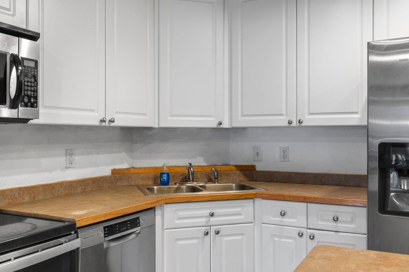 Welcome to easy, one-level living in the heart of Highland Park - photo 15