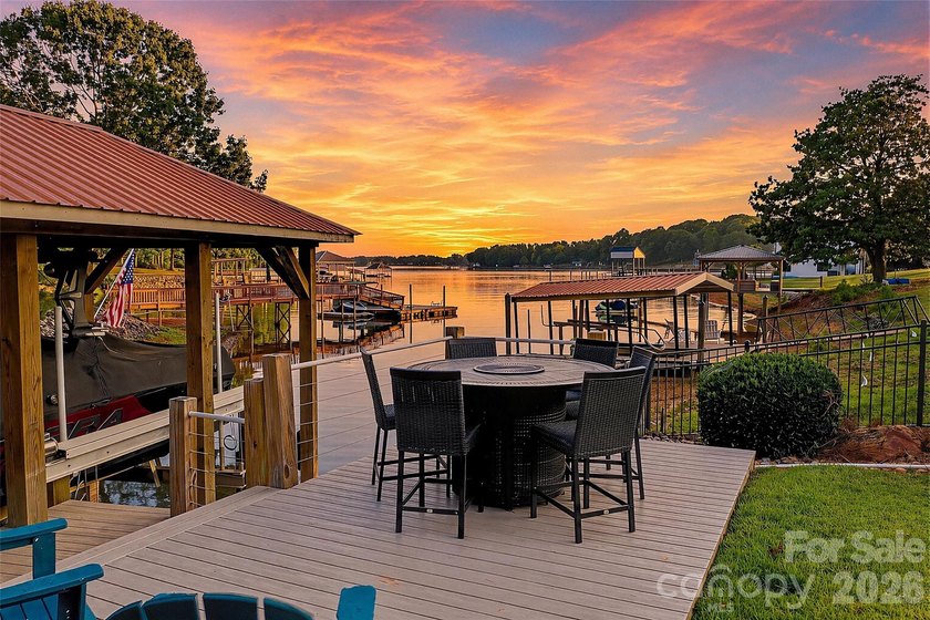 Experience elevated Lake Norman living in this fully renovated - photo 8