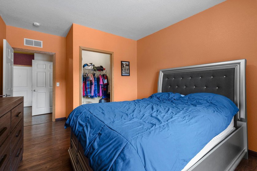 Welcome to easy, one-level living in the heart of Highland Park - photo 19