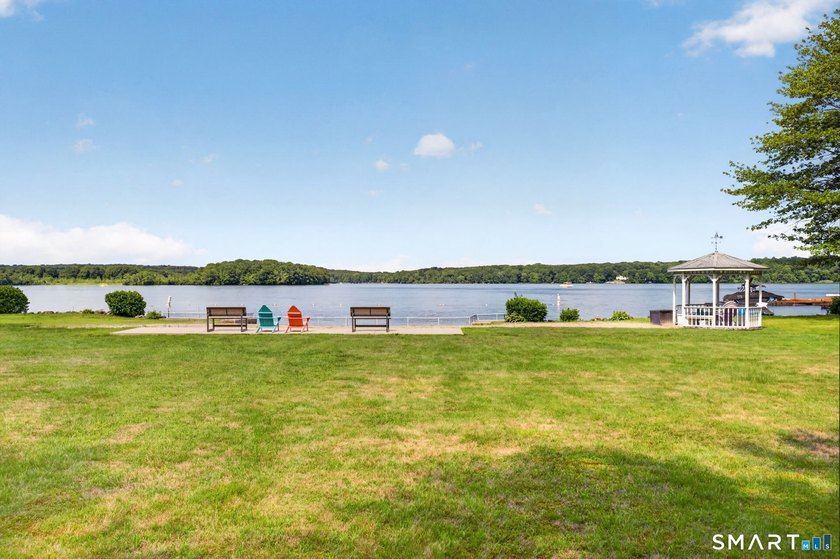 Welcome to your own private retreat on beautiful Gardner Lake! - photo 34
