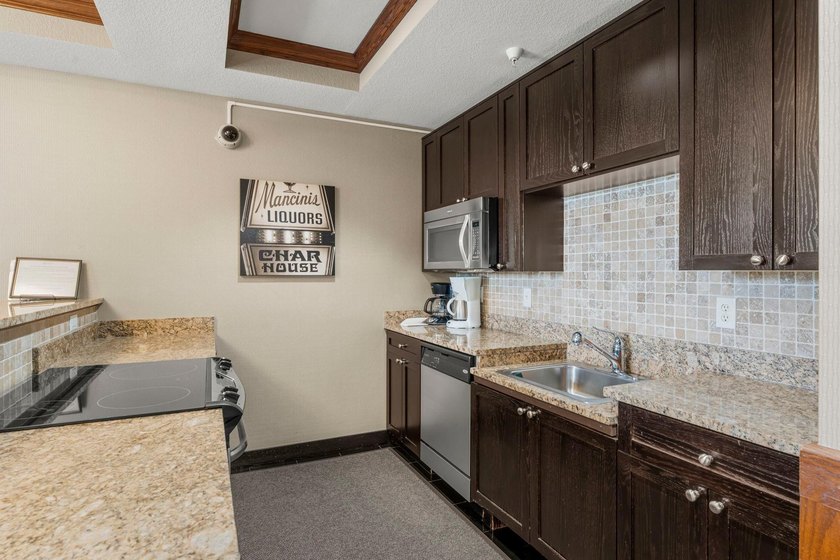 Welcome to easy, one-level living in the heart of Highland Park - photo 45