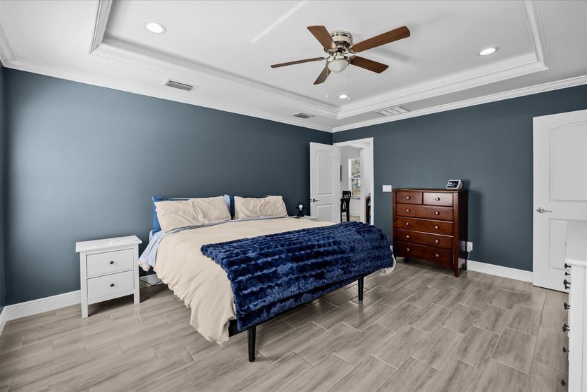 NO HOA! LIKE NEW! Built in 2023, this beautifully upgraded 4-bed - photo 12