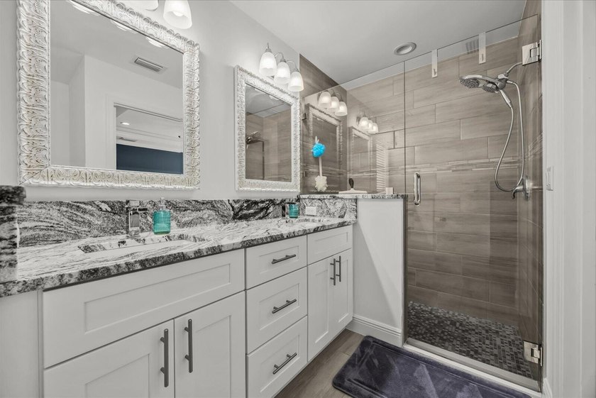 NO HOA! LIKE NEW! Built in 2023, this beautifully upgraded 4-bed - photo 14