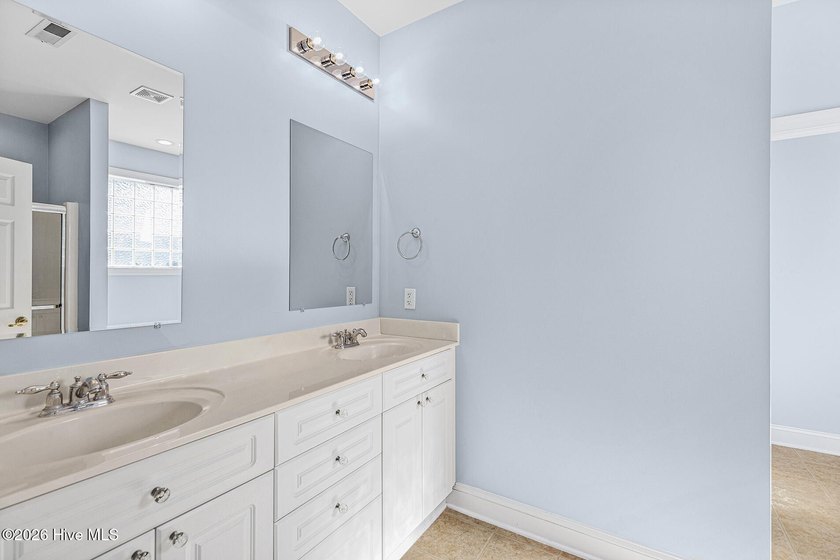 Welcome to a beautifully maintained home in the highly desirable - photo 22