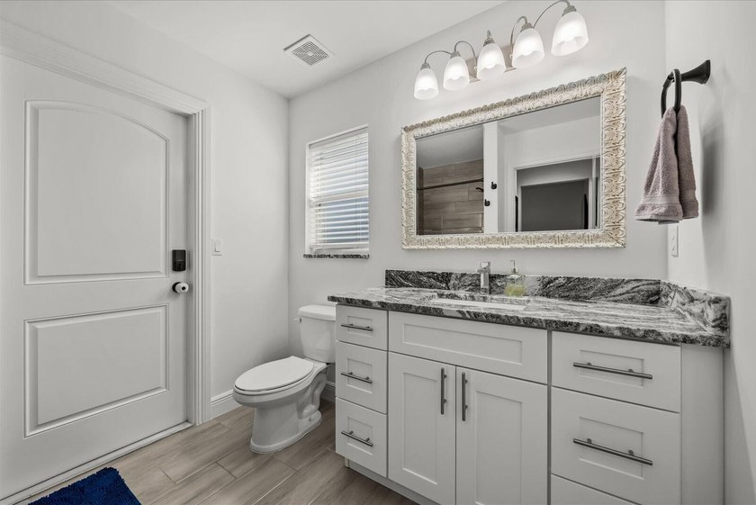 NO HOA! LIKE NEW! Built in 2023, this beautifully upgraded 4-bed - photo 25