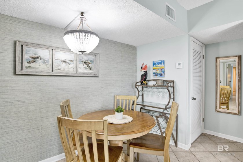 Priced to sell!!! New stainless appliances! The perfect getaway - photo 10