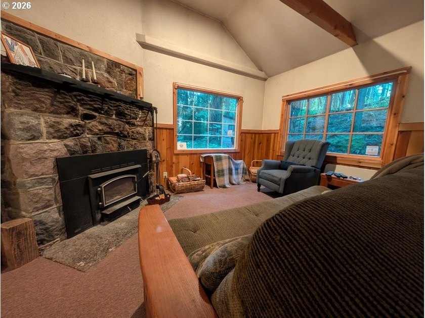 Built in 1930 and tucked among towering firs in the Mt. Hood - photo 7