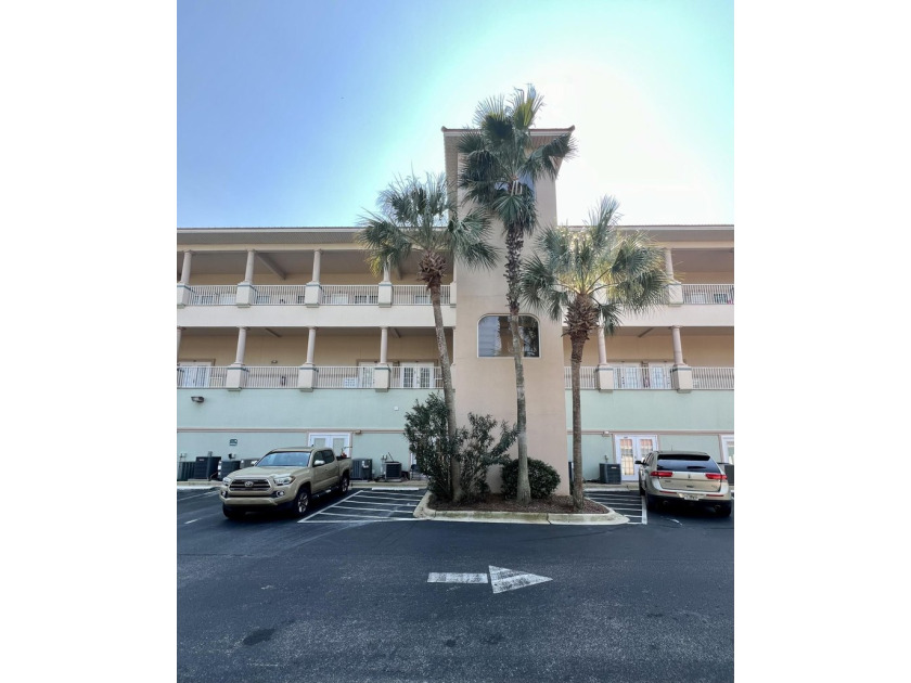 Well-maintained office space available in The Plaza, centrally - photo 10