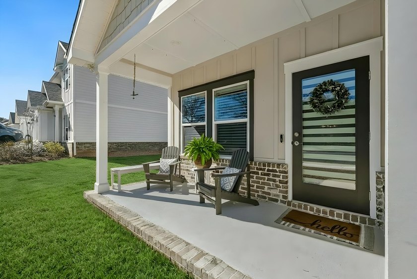 A must-see in Freeport! This 3-bedroom, 2-bath home with a flex - photo 6
