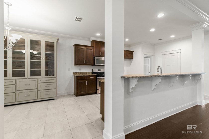 Quality &amp; Craftsmanship by legacy Truland Homes! 3 bedroom, 2 - photo 3