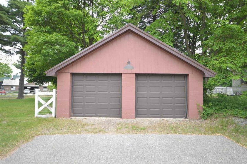 Welcome to 133 Cherry Street, probably one of the most iconic - photo 37