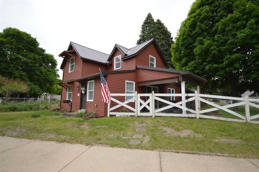 Welcome to 133 Cherry Street, probably one of the most iconic - photo 42