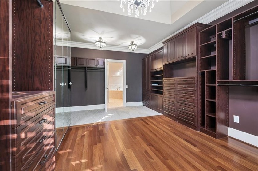 Introducing 1038 Overlook Dr, a residence arranged for everyday - photo 23