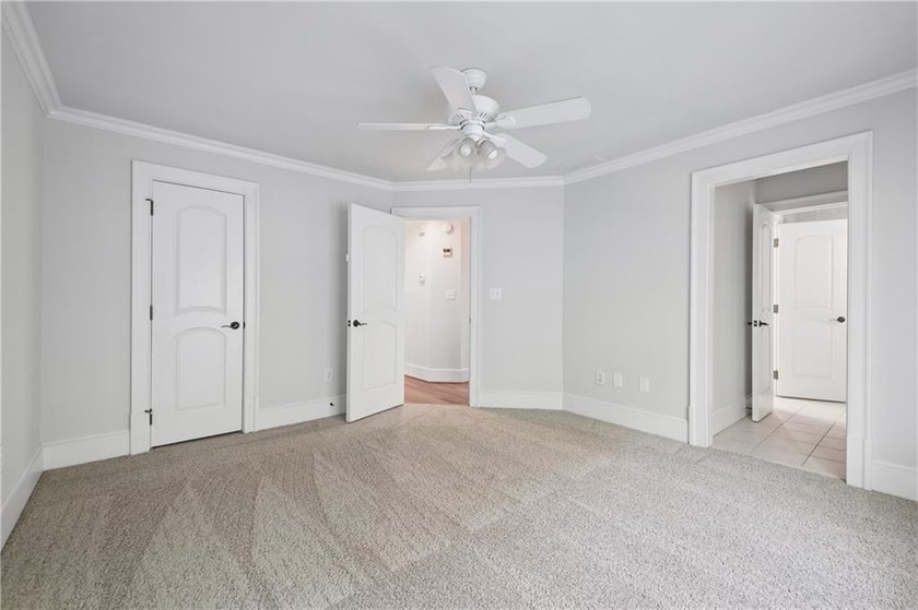 Introducing 1038 Overlook Dr, a residence arranged for everyday - photo 29
