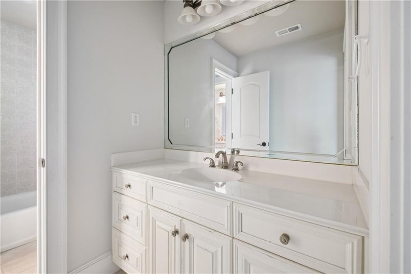 Introducing 1038 Overlook Dr, a residence arranged for everyday - photo 30