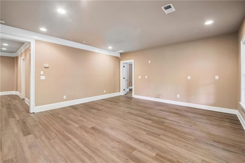 Introducing 1038 Overlook Dr, a residence arranged for everyday - photo 41
