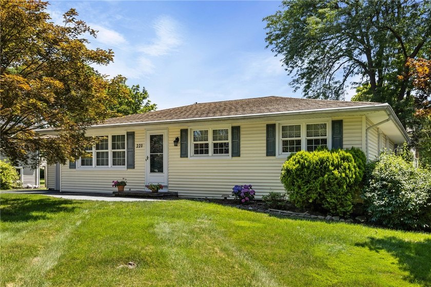 Beautifully maintained and lovingly cared for over the past 30 - photo 2