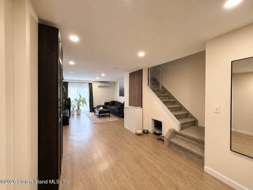 This stunning recently renovated 3 bedrooms duplex condo sits in - photo 3