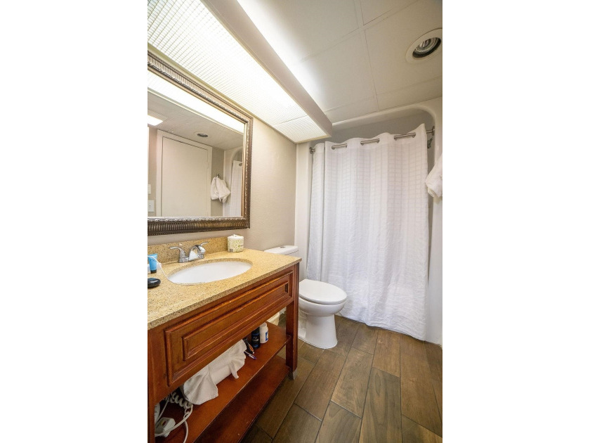 Welcome to this one-bedroom condo with excellent ocean views up - photo 18