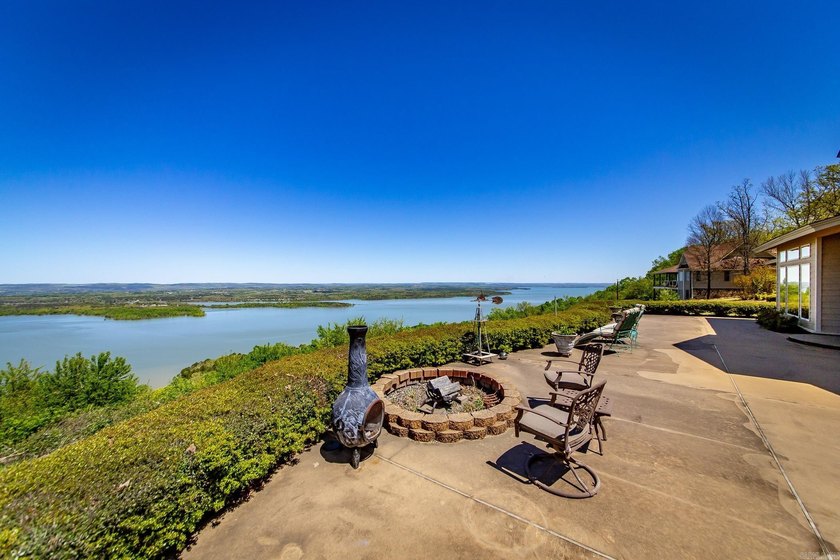A truly one-of-a kind lake area retreat! Offered for the first - photo 32