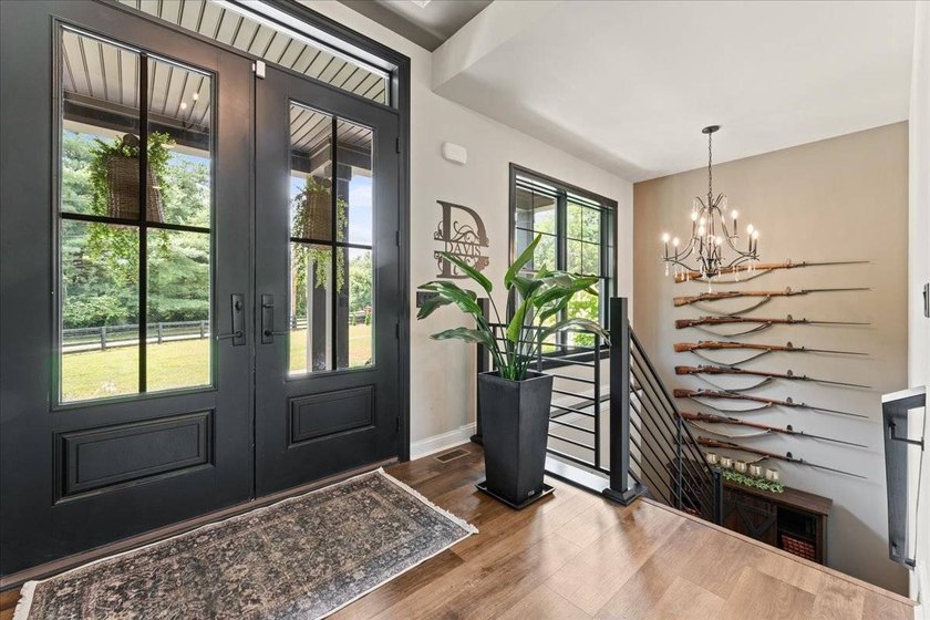 Modern farmhouse meets luxury retreat at this like-new - photo 4